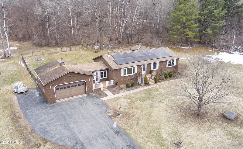 2nd image of 1128 Green Corners Road