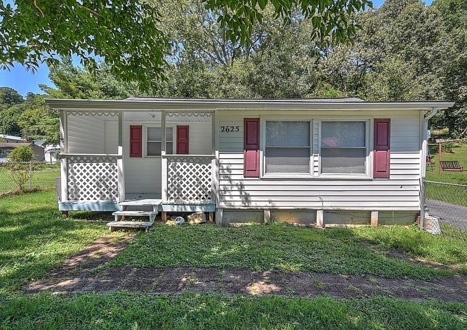 1st image of 2625 Louise St