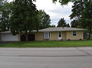 2351 Greengold St, Crest Hill, IL 60403