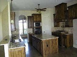 4th image of 880 Alysa Ln