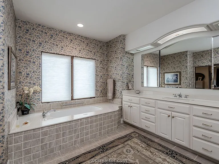 4763 Stonebriar Cir — Photo 9