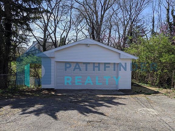 3rd image of 1445 Philadelphia Dr