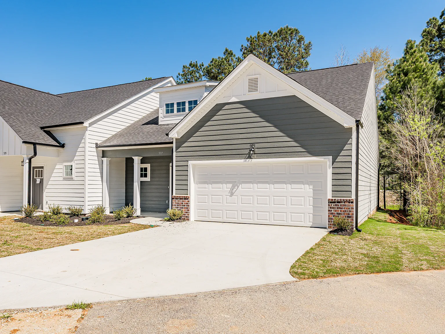 537 Oxbow Dr — Photo 4