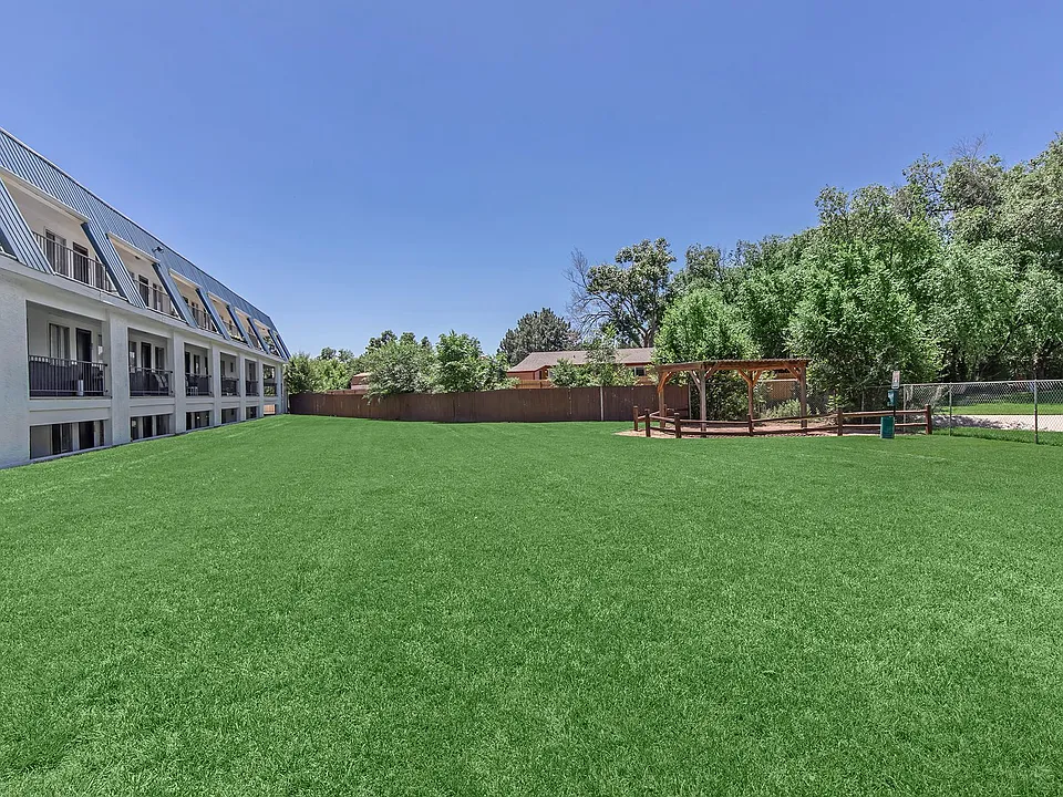 Feel Connected at Pebble Creek