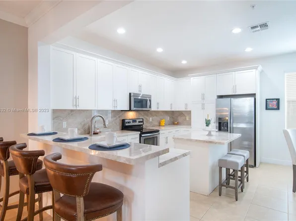 11943 SW 26th Ct, Hollywood, FL 33025