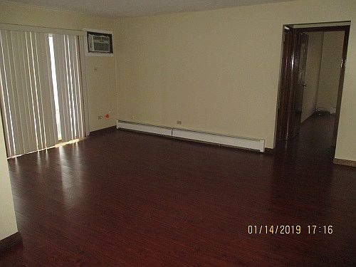 2nd image of 1013 E 194th St APT 203