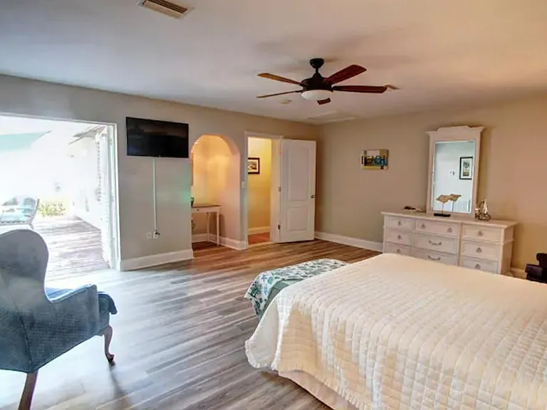 7609 Senrab Dr — Photo 11