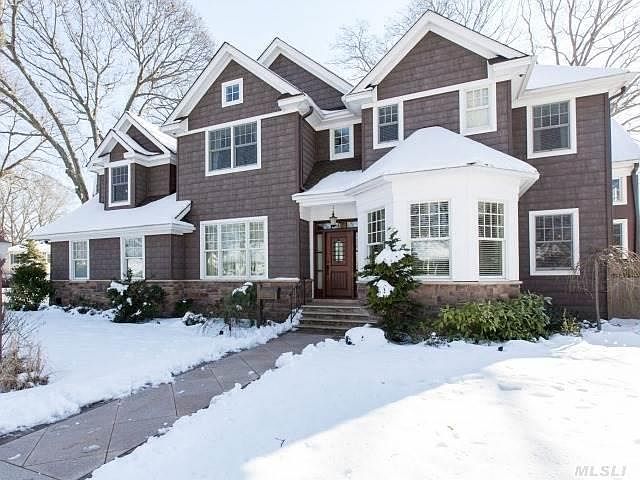 1st image of 38 Seaview St