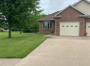 345 Kimballs Garden Cir, Nauvoo, IL 62354