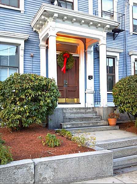 1st image of 184 Bowen St #15