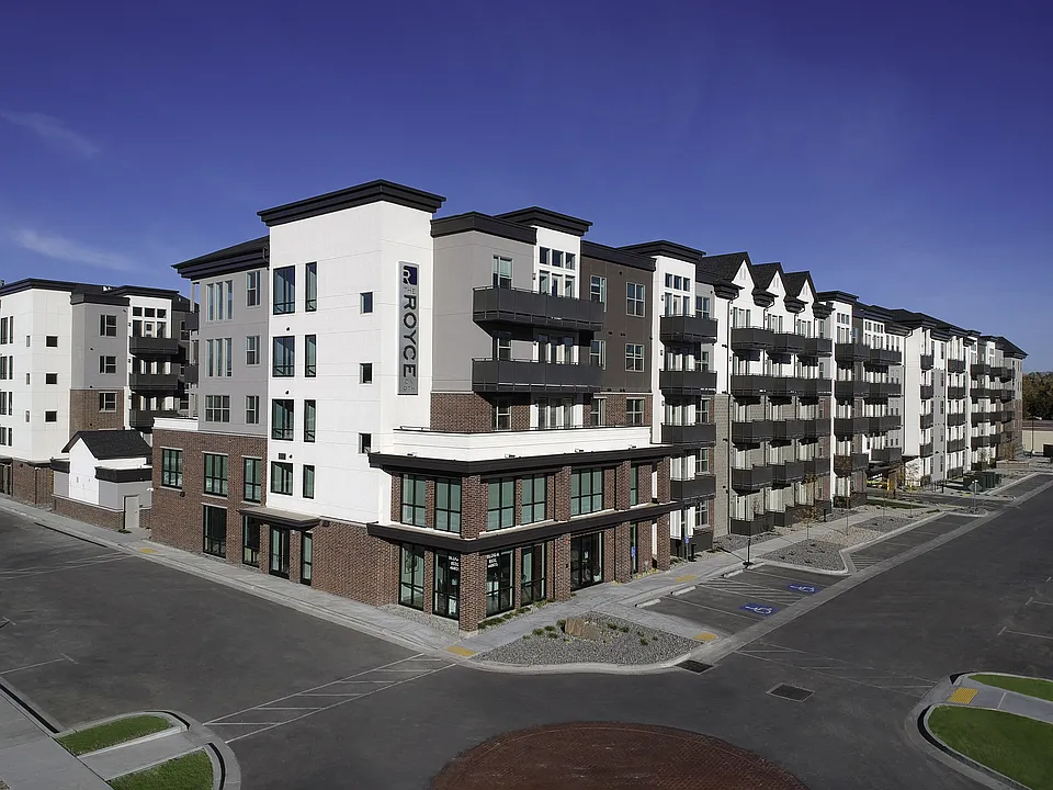 Building Photo 3