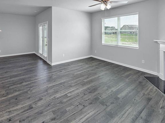 5th image of 4196 Sorensten Dr