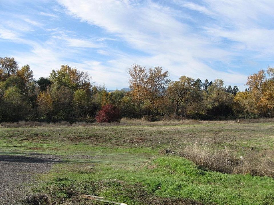 2nd image of 4952 Upton Rd