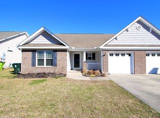 202 Kestrel Ct, New Bern, NC 28560