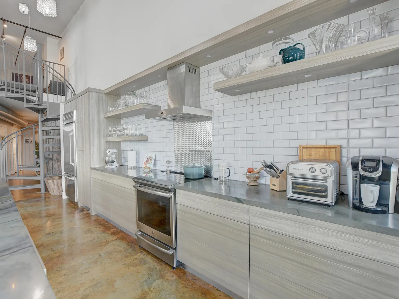 Ocean City Lofts "185" building — Photo 4