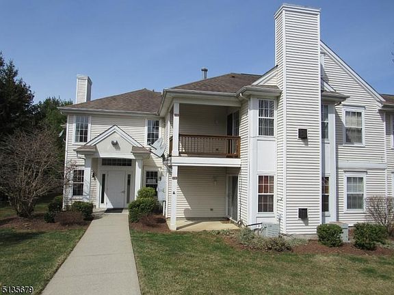 2nd image of 666 Honeybrook Cir