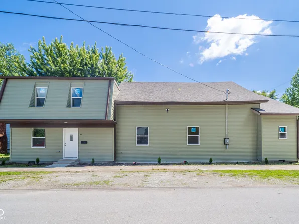 41 W Warrick St, Knightstown, IN 46148