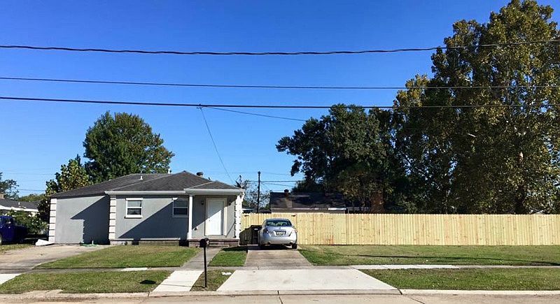 1st image of 29 E Chalmette Cir