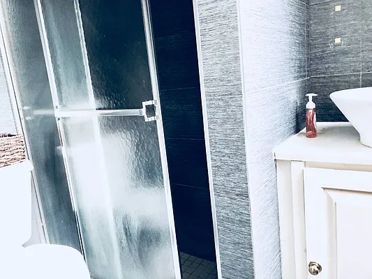 Rented by Nooklyn NYC LLC | media 42