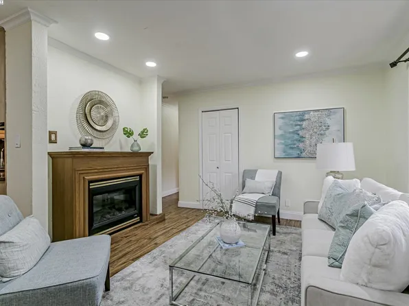 410 Auburn Way APT 13, San Jose, CA 95129