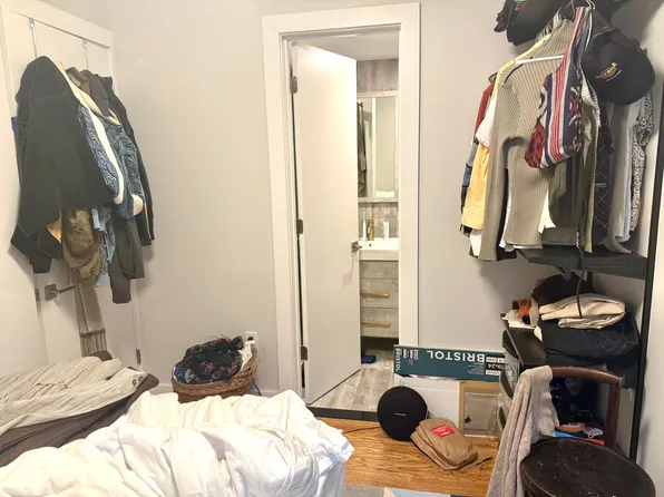 996 Carroll Street image 11 of 17