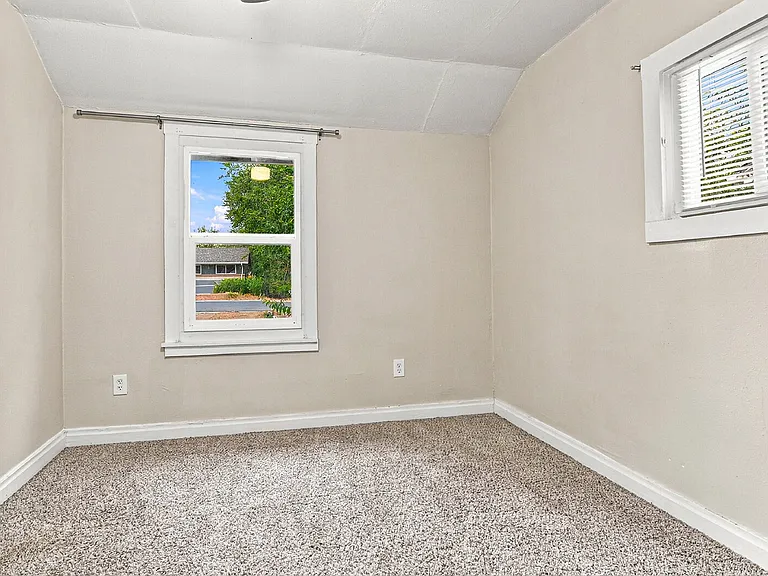 1338 Iola St — Photo 16