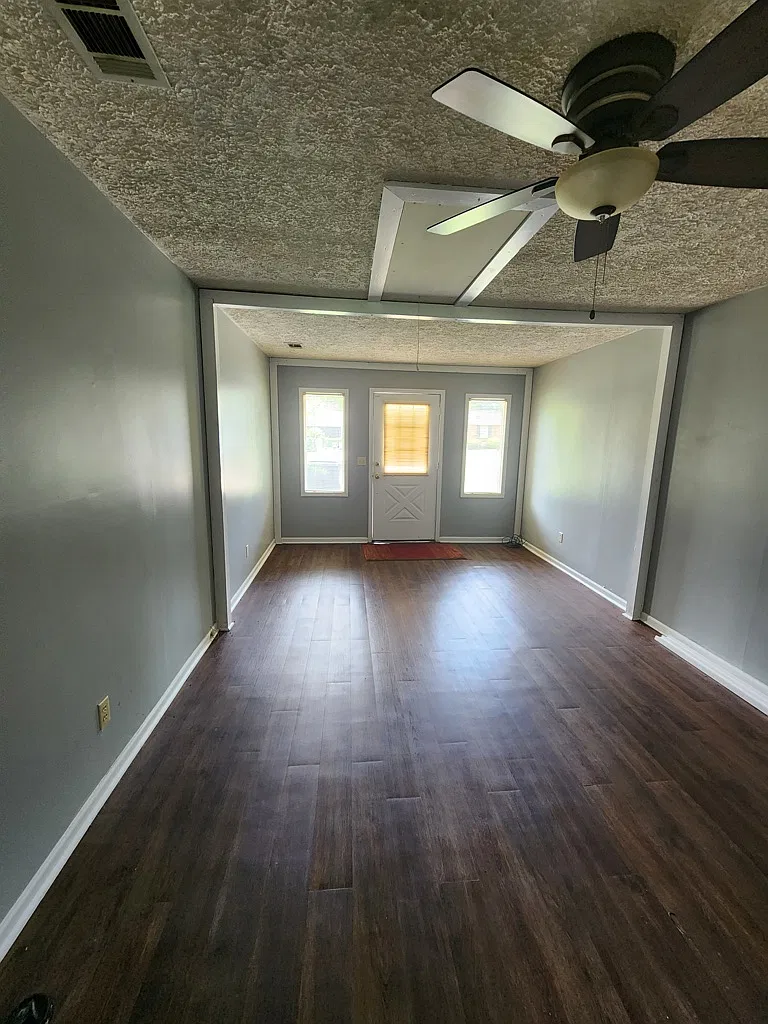 Spacious 3BR/2BA Home in Perry — Photo 2