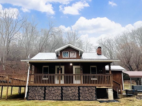 2552 Woodruff Road, Cameron, WV 26033