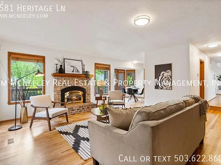 4581 Heritage Ln — Photo 6