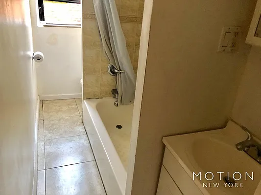 Rented by MOTION New York | media 16