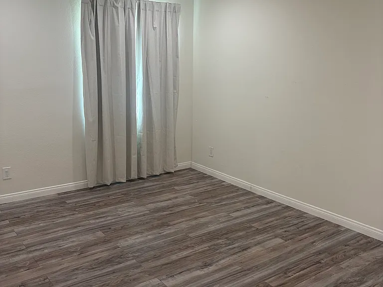 25007 Peachland Ave #124 — Photo 8
