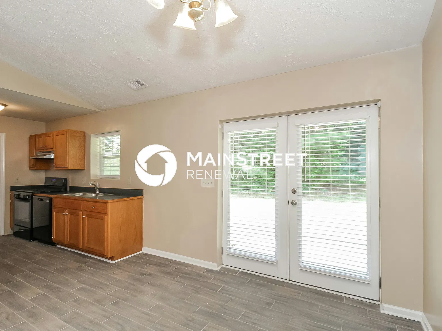 571 Cardell Cir SE — Photo 2