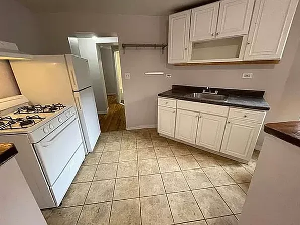 155 Hancock Street image 9 of 14