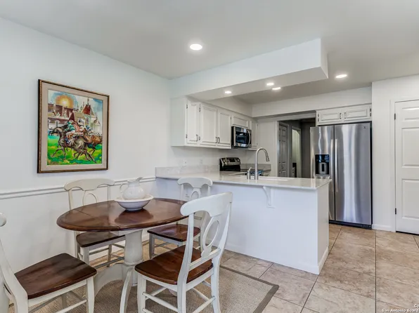 2611 EISENHAUER RD #305, San Antonio, TX 78209