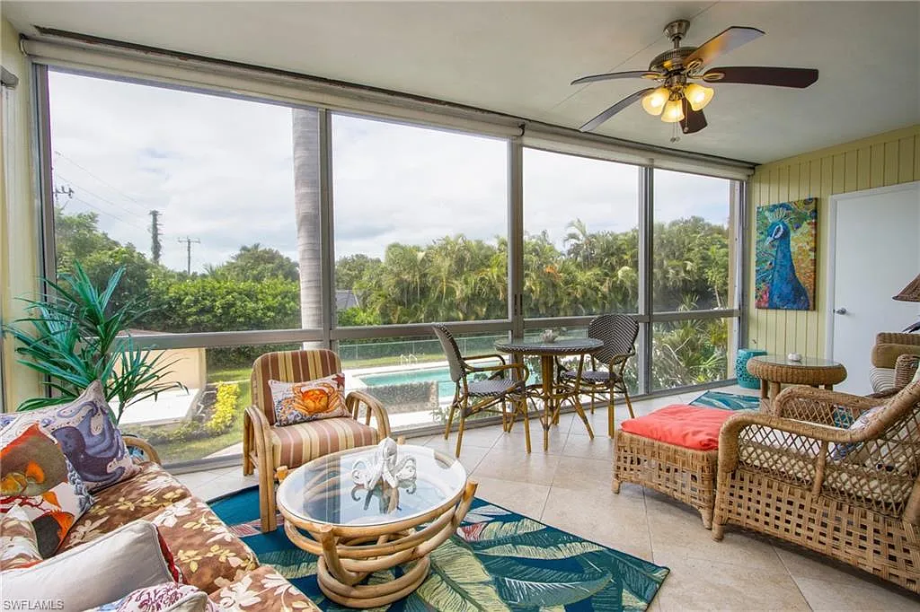 2 bed, 2.0 bath, 1100 sqft, $5,700 — Photo 1
