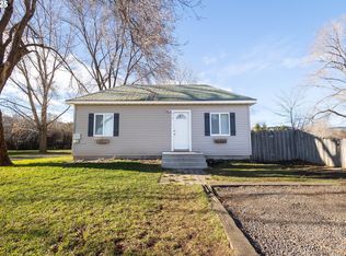 512 20th St, La Grande, OR 97850