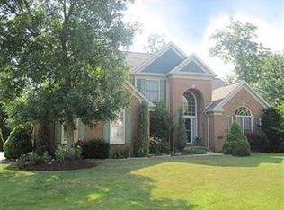 19493 Rye Gate Dr, North Royalton, OH 44133