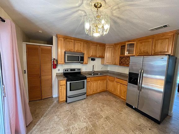 5th image of 1571 Berona Way