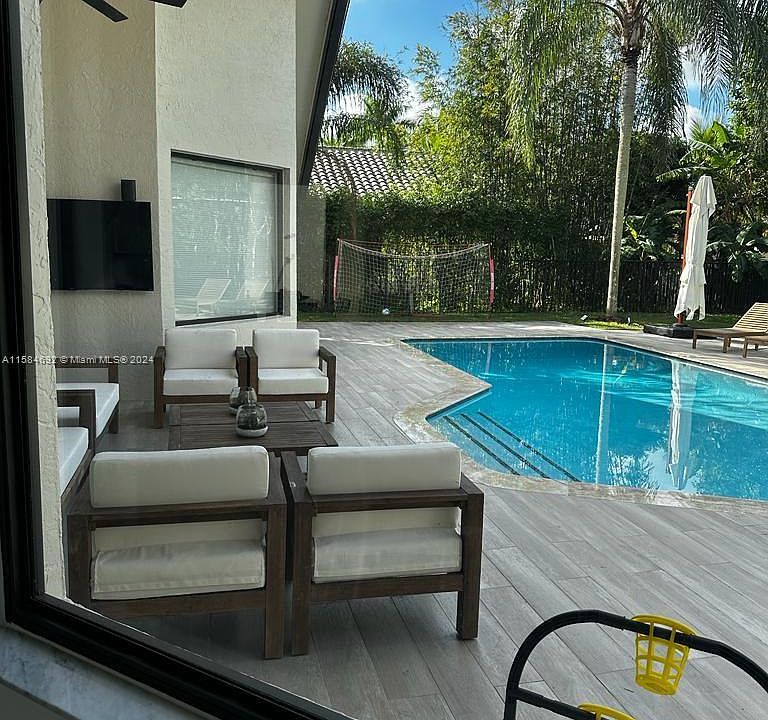 1st image of 1222 Jasmine Cir