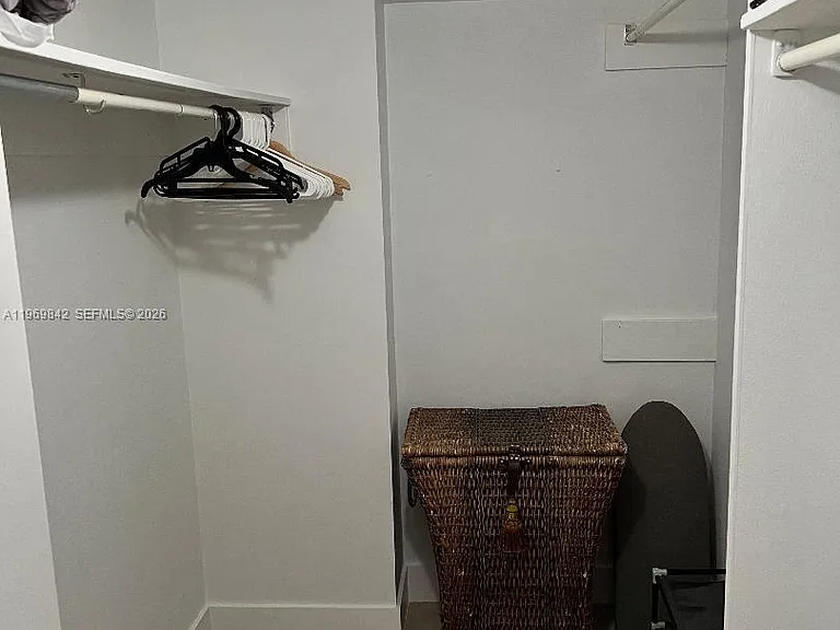 5005 Collins Ave #1404 — Photo 15