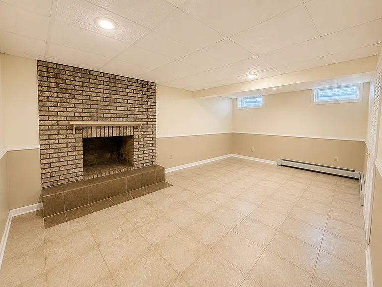 240 Ridgefield Rd #1 — Photo 8