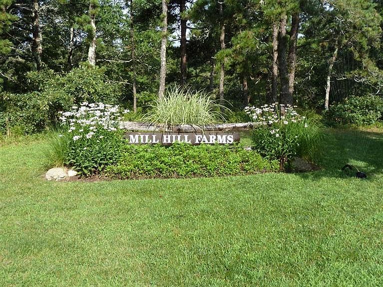 2nd image of 5 Mill Hill Farm Road