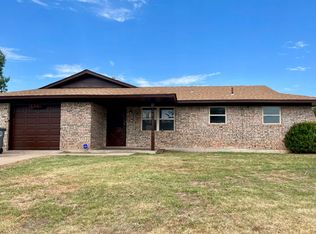 1618 SE Clover Ln, Lawton, OK 73501
