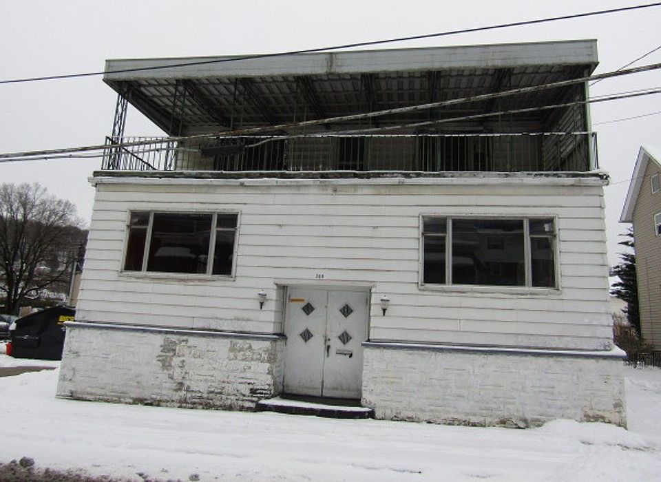 1st image of 240 E College St