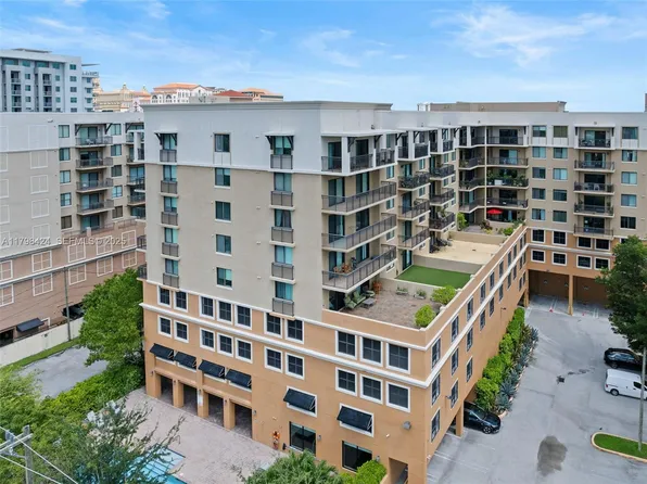 3530 SW 22nd St APT 614, Miami, FL 33145