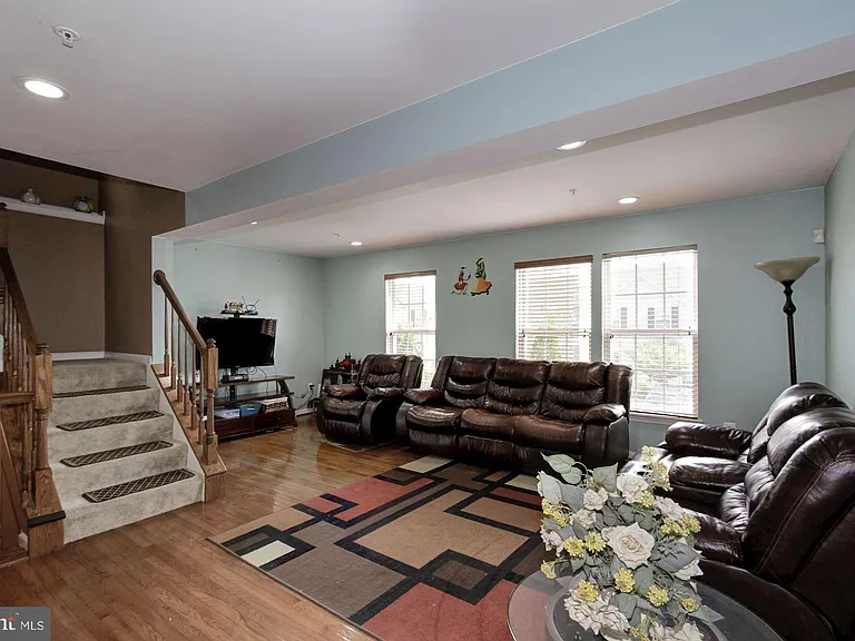 7055 Oak Grove Way #119 — Photo 10