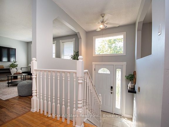 4th image of 4 Daniel Ct