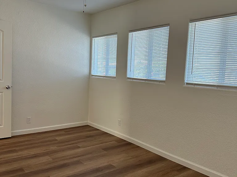 44900 Rubidoux St — Photo 12
