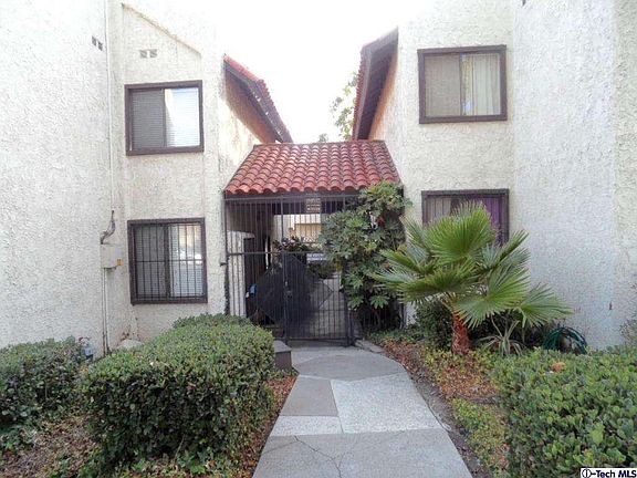 5th image of 3200 Fairesta St APT 13