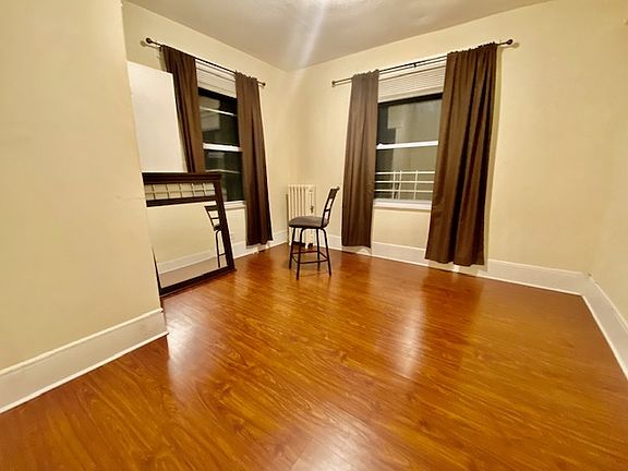 2nd image of 119 S Broadway APT 2